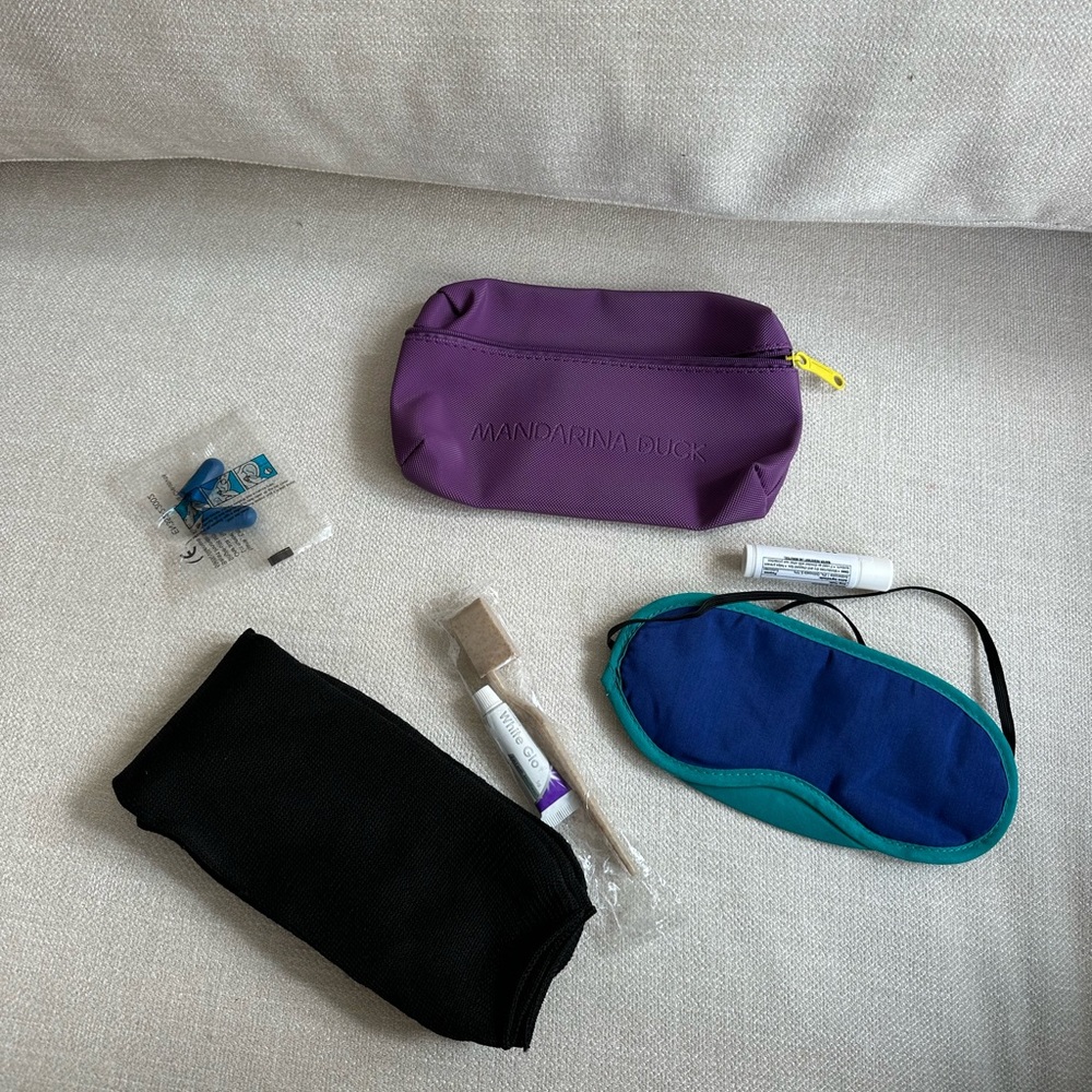 Turkish Airlines Amenity Kit (Mandarina Duck) ❤️
